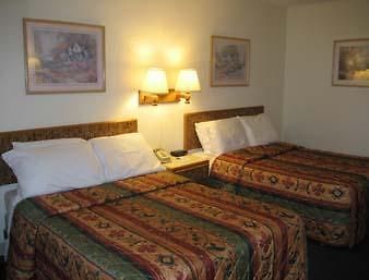 Express Inn & Suites Clearwater 파인라스파크 객실 사진